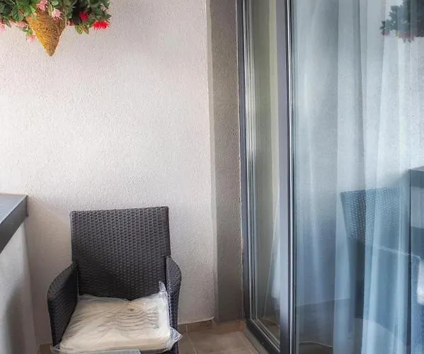 Апартаменти Heavenly Heaven *